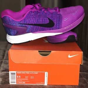 NEW SIZE 11 WOMENS NIKE PURPLE/BLUE LUNAR GLIDE 7